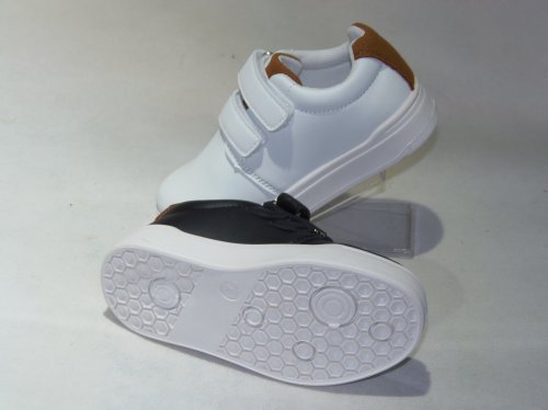 A2753-22 obuwie sportowe S