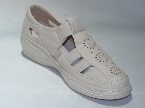 A7444-3 półbuty damskie dziurkowane S