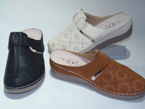 A7204-8 klapki damskie pełne R