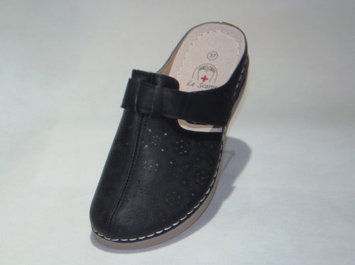 A7204-1 klapki damskie pełne U