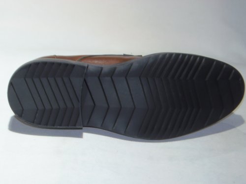 A8162-32 obuwie wyjściowe męskie