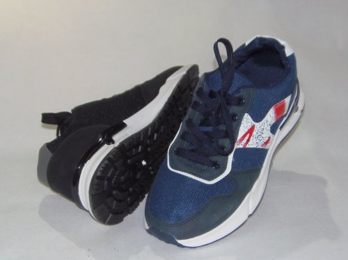 A8200-13 obuwie sportowe męskie T