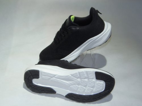 A8356-18 Obuwie sportowe męskie W