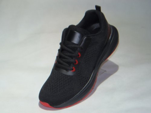 A8345-1 Obuwie sportowe męskie W